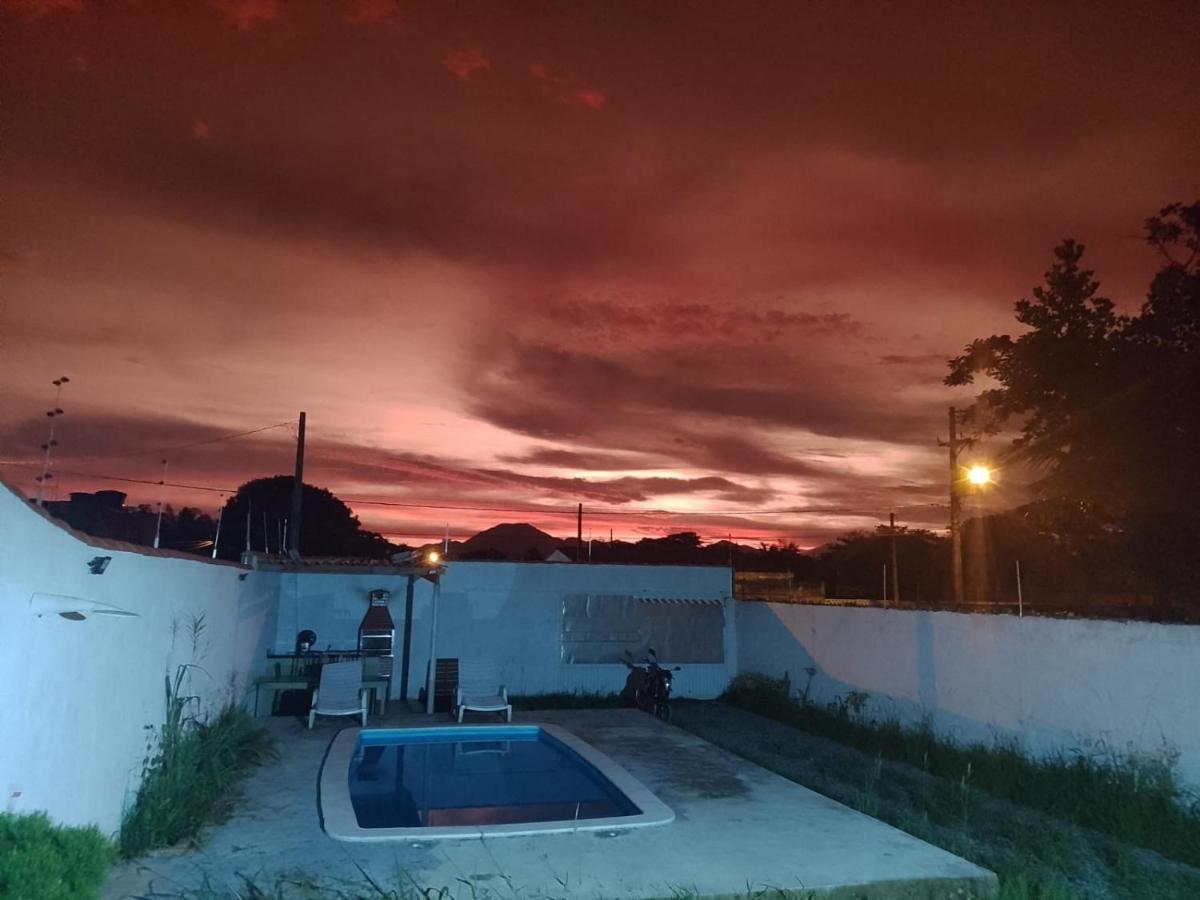 Vila Agradavel Com Piscina. Villa Peruíbe Exterior foto